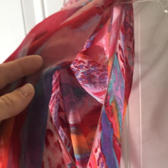 Open front lightweight scarf type material vest with painted animal print - Picture 4 of 7